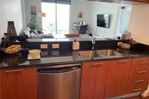 1800 N Bayshore Dr, Miami, FL 33132 - Photo 29