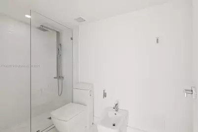 7601 E Treasure Dr #2305, North Bay Village, FL 33141 - Photo 17