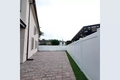 8618 W 33rd Ave #8618, Hialeah, FL 33018 - Photo 25