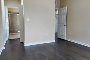 8618 W 33rd Ave, Hialeah, FL 33018 - Photo 13