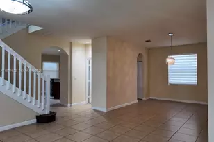 8618 W 33rd Ave, Hialeah, FL 33018 - Photo 5