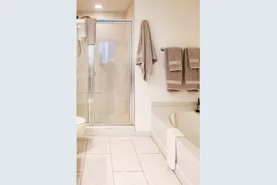 950 Brickell Bay Dr #3905, Miami, FL 33131 - Photo 21