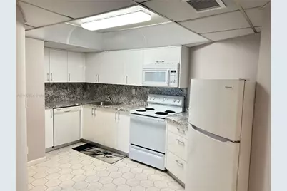 1000 Parkview Dr #511, Hallandale Beach, FL 33009 - Photo 7