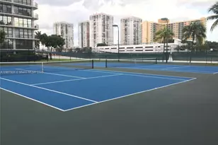 1000 Parkview Dr, Hallandale Beach, FL 33009 - Photo 5