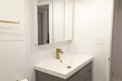 5005 Collins Ave #1523, Miami Beach, FL 33140 - Photo 5