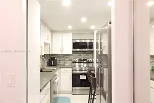 5005 Collins Ave, Miami Beach, FL 33140 - Photo 3