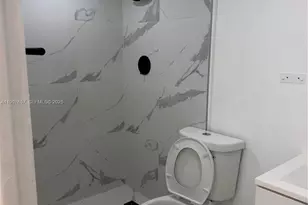 6190 W 19th Ave, Hialeah, FL 33012 - Photo 19