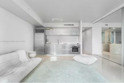 1040 Biscayne Blvd #2908, Miami, FL 33132 - Photo 3