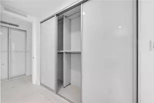 488 NE 18th St, Miami, FL 33132 - Photo 27