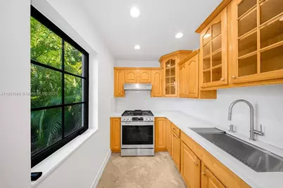 4685 SW 13th Ter, Miami, FL 33134 - Photo 17