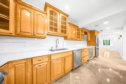 4685 SW 13th Ter, Miami, FL 33134 - Photo 15