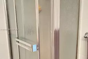 204 191st St, Sunny Isles Beach, FL 33160 - Photo 37