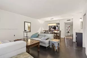 2206 S Cypress Bend Dr, Pompano Beach, FL 33069 - Photo 9