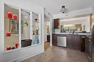 2206 S Cypress Bend Dr, Pompano Beach, FL 33069 - Photo 5