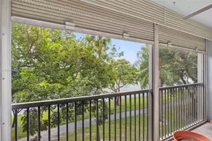 2206 S Cypress Bend Dr, Pompano Beach, FL 33069 - Photo 17