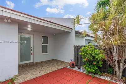 15304 SW 81st Ln, Miami, FL 33193 - Photo 1