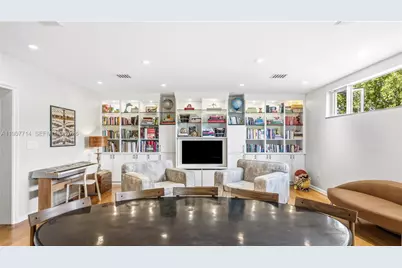 4805 Cherokee Ave, Miami Beach, FL 33140 - Photo 11