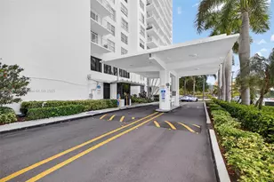 2851 NE 183rd St, Aventura, FL 33160 - Photo 23