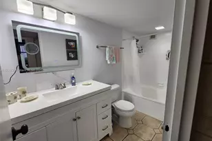 600 Parkview Dr, Hallandale Beach, FL 33009 - Photo 5