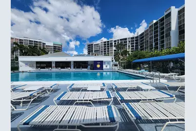 600 Parkview Dr #911, Hallandale Beach, FL 33009 - Photo 13