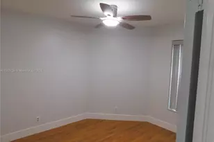 2851 W River Run Cir W, Miramar, FL 33025 - Photo 21