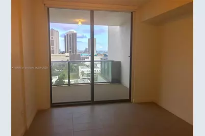 1600 NE 1 #1005, Miami, FL 33132 - Photo 11
