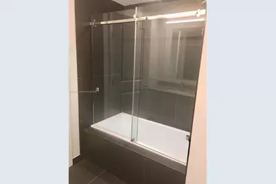 1600 NE 1 #1005, Miami, FL 33132 - Photo 13