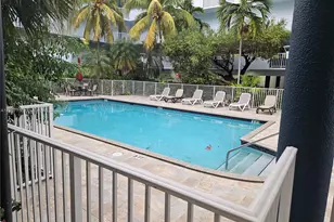 8261 NW 8th St, Miami, FL 33126 - Photo 3