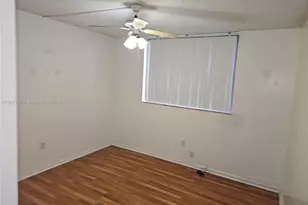8261 NW 8th St, Miami, FL 33126 - Photo 11