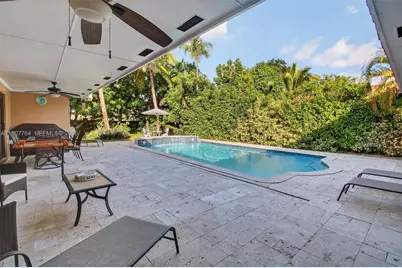 15010 Dunbarton Pl, Miami Lakes, FL 33016 - Photo 25
