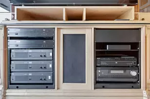 15010 Dunbarton Pl, Miami Lakes, FL 33016 - Photo 3