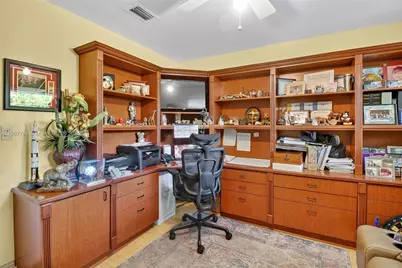 15010 Dunbarton Pl, Miami Lakes, FL 33016 - Photo 15