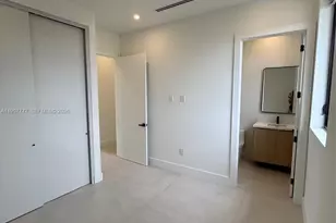 9024 Abbott Ave, Surfside, FL 33154 - Photo 23