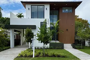 9024 Abbott Ave, Surfside, FL 33154 - Photo 1