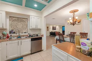 6903 NW 74th Pl, Tamarac, FL 33321 - Photo 11