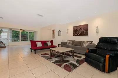 6903 NW 74th Pl, Tamarac, FL 33321 - Photo 3