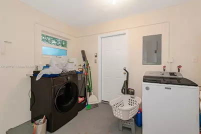 6903 NW 74th Pl, Tamarac, FL 33321 - Photo 25