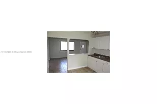 102 Miami Gardens Rd, West Park, FL 33023 - Photo 7