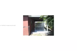 102 Miami Gardens Rd, West Park, FL 33023 - Photo 9