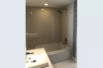 55 SW 9th St #2510, Miami, FL 33130 - Photo 11