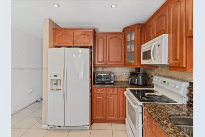 8851 NW 119th St #3314-3, Hialeah Gardens, FL 33018 - Photo 9