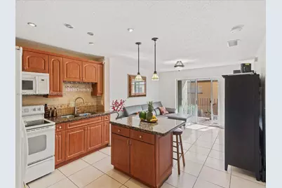 8851 NW 119th St #3314-3, Hialeah Gardens, FL 33018 - Photo 7