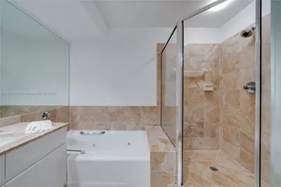 888 Brickell Key Dr #2610, Miami, FL 33131 - Photo 15