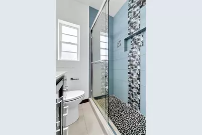 8335 E Crespi Blvd #4, Miami Beach, FL 33141 - Photo 9