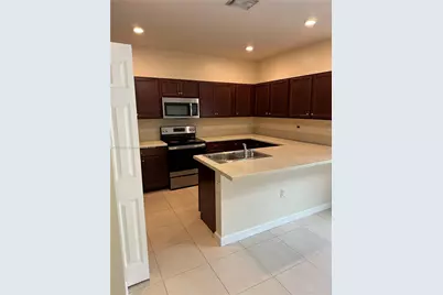 9336 W 33rd Ave #9336, Hialeah, FL 33018 - Photo 3