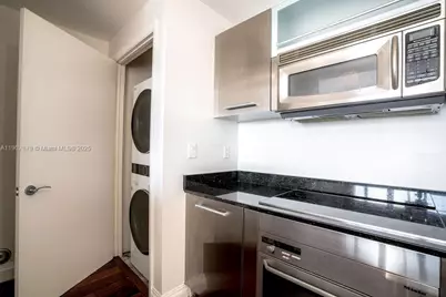 400 Alton Rd #TH-3M, Miami Beach, FL 33139 - Photo 11