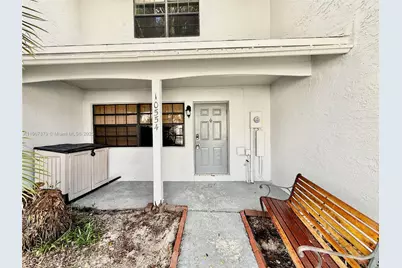 10554 NW 3rd St, Pembroke Pines, FL 33026 - Photo 3