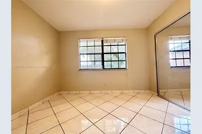 10554 NW 3rd St, Pembroke Pines, FL 33026 - Photo 45