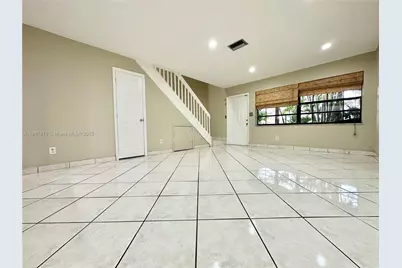 10554 NW 3rd St, Pembroke Pines, FL 33026 - Photo 21