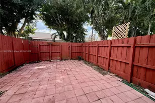 10554 NW 3rd St, Pembroke Pines, FL 33026 - Photo 47